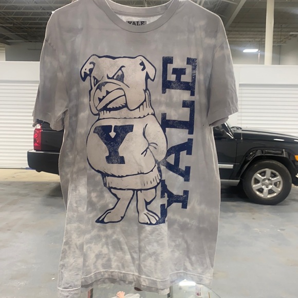 Yale tee shirt size Medium - Picture 1 of 1